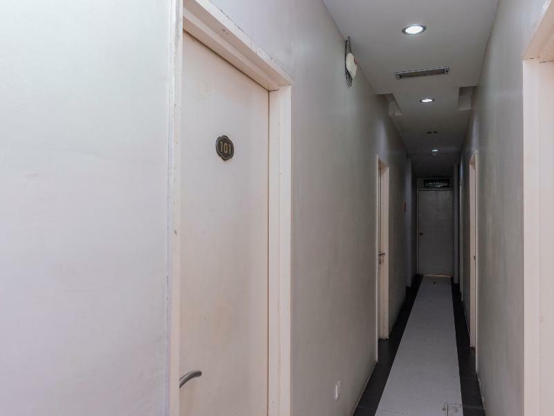 Golden Pearl Hotel Near Universiti Tun Hussein Onn Malaysia Uthm Бату Пахат Екстериор снимка